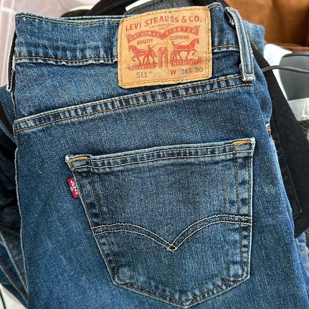 Levi's 511 jeans Men's 34x30 dark blue denim jean cotton blend EUC